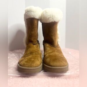 Kohls SO Girls Brown Mid Calf Winter Snow Boots Size 5 Child-White Faux Fur Trim
